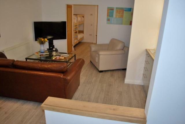 Gallowgate Square Apartments Ларгс Экстерьер фото